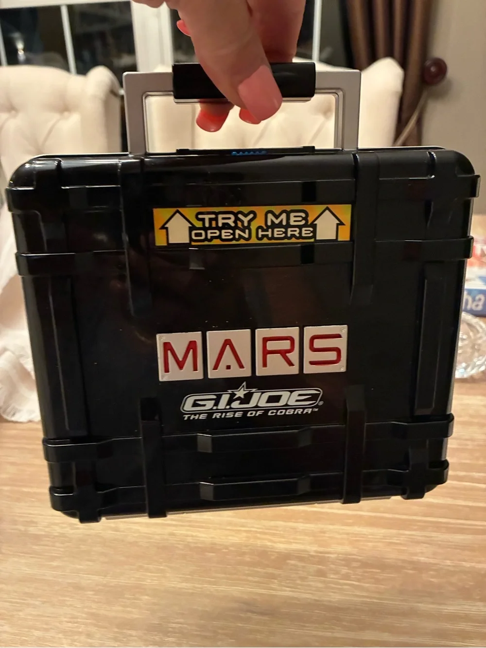 FUN CHILDS EDUCATIONAL Game! Opens  up like a briefcase.